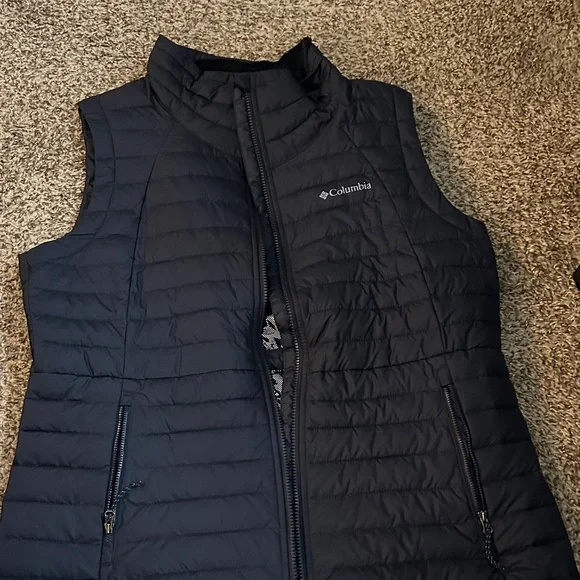 Women’s Columbia Navy Quilted Vest - Picture 1 of 8